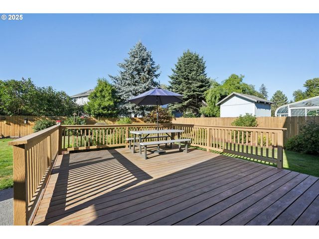 21937 Ne MASON St, Fairview, OR 97024
