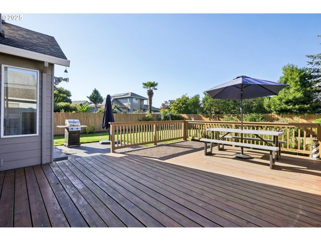 21937 Ne MASON St, Fairview, OR 97024