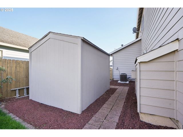 21937 Ne MASON St, Fairview, OR 97024