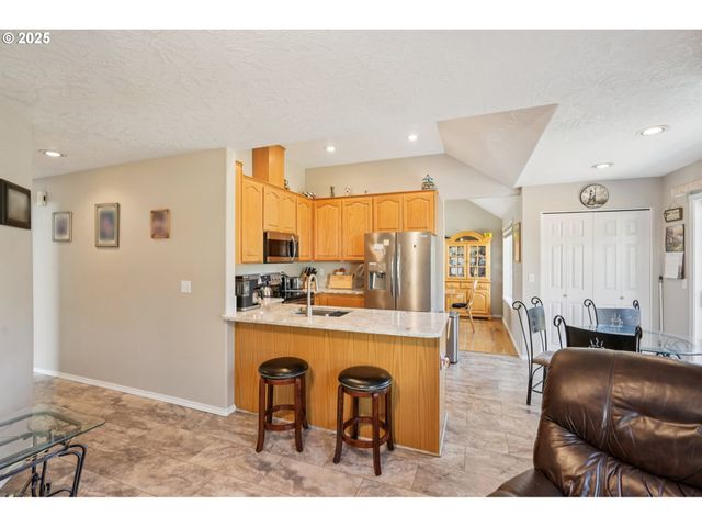 21937 Ne MASON St, Fairview, OR 97024