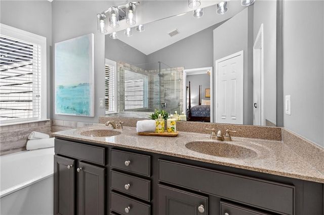 6076 Tennyson Park Way, Peachtree Corners, GA 30092