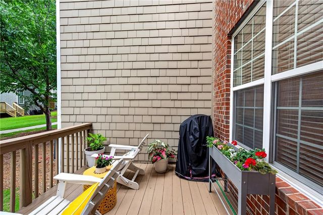 6076 Tennyson Park Way, Peachtree Corners, GA 30092