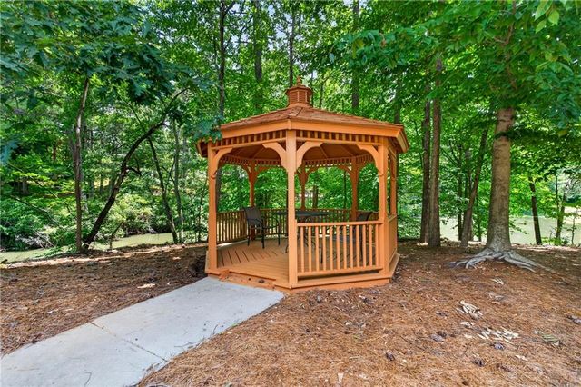 6076 Tennyson Park Way, Peachtree Corners, GA 30092