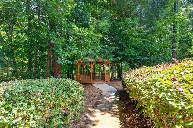 6076 Tennyson Park Way, Peachtree Corners, GA 30092