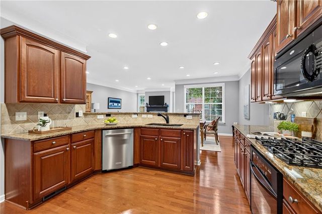 6076 Tennyson Park Way, Peachtree Corners, GA 30092
