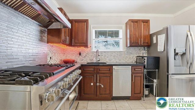 172 Evergreen Hollow Road, Chestnuthill Twp, PA 18330