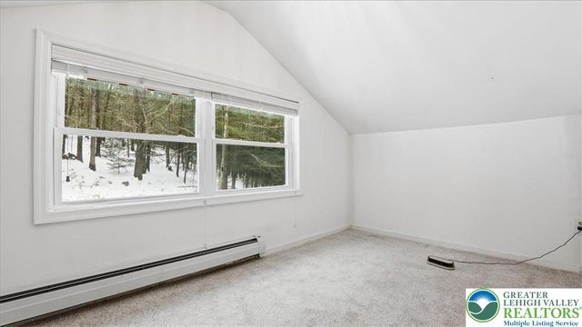 172 Evergreen Hollow Road, Chestnuthill Twp, PA 18330