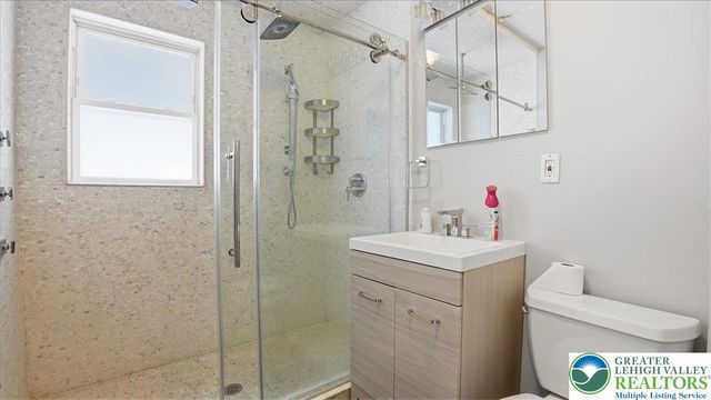 172 Evergreen Hollow Road, Chestnuthill Twp, PA 18330