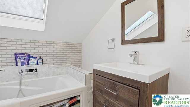 172 Evergreen Hollow Road, Chestnuthill Twp, PA 18330