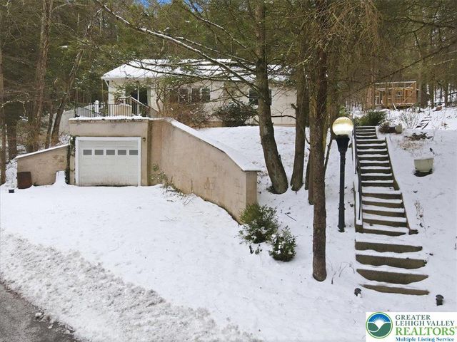 172 Evergreen Hollow Road, Chestnuthill Twp, PA 18330