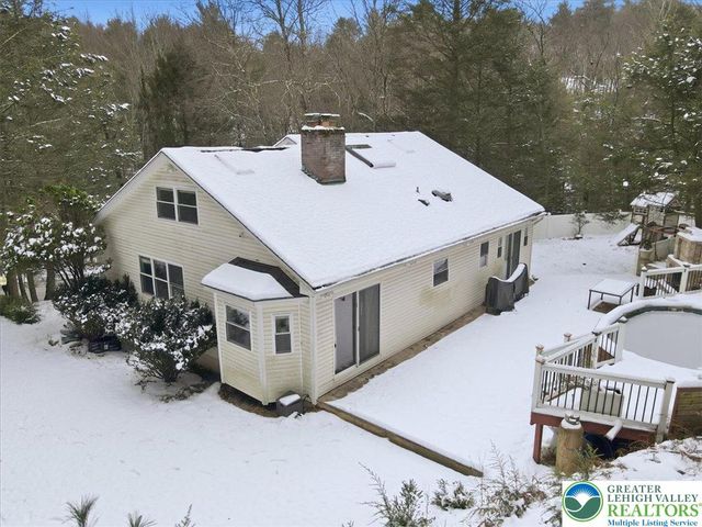 172 Evergreen Hollow Road, Chestnuthill Twp, PA 18330