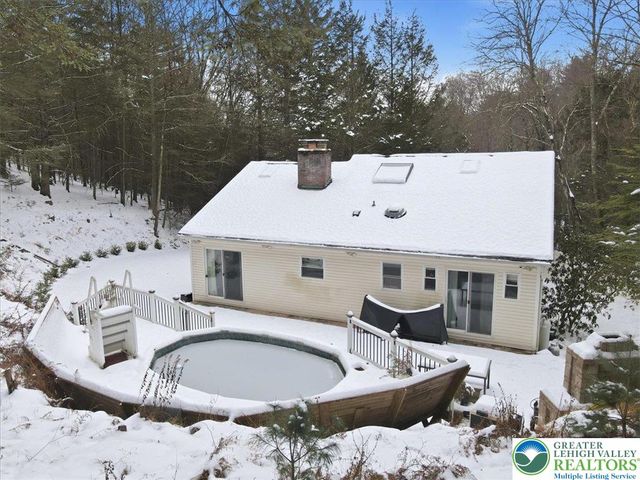 172 Evergreen Hollow Road, Chestnuthill Twp, PA 18330