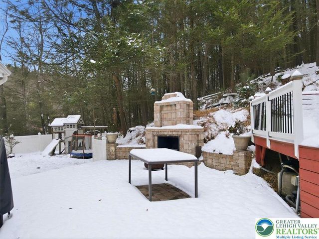 172 Evergreen Hollow Road, Chestnuthill Twp, PA 18330