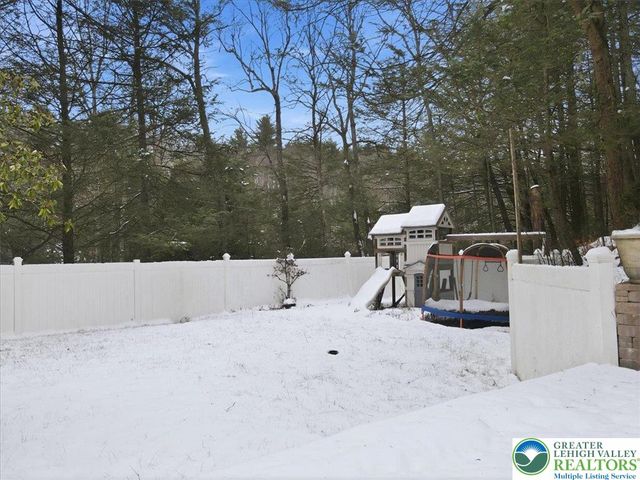 172 Evergreen Hollow Road, Chestnuthill Twp, PA 18330