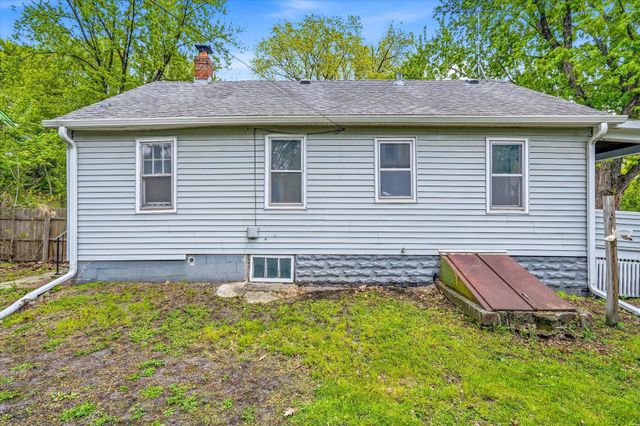 891 Benhill Road, Saint Paul, MN 55105