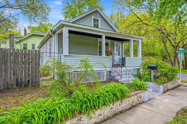 891 Benhill Road, Saint Paul, MN 55105
