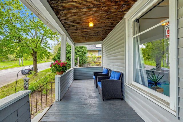 891 Benhill Road, Saint Paul, MN 55105