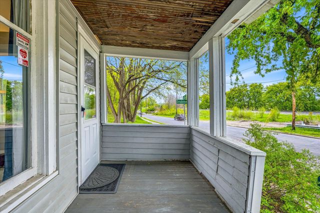 891 Benhill Road, Saint Paul, MN 55105