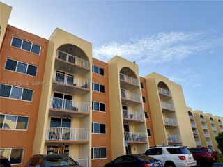 7000 NW 186th St 4-422A, Hialeah, FL 33015