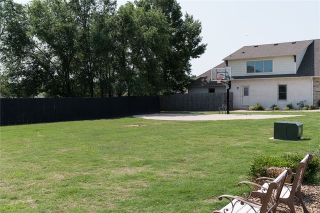 727 MacDonald Drive, Pea Ridge, AR 72751