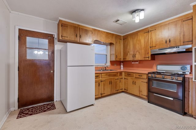 7417 Upper River Road, Tallassee, AL 36078