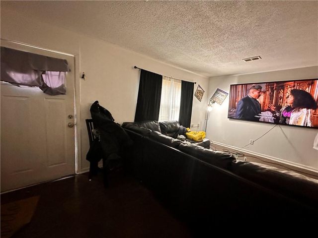 8009 Park Avenue, Kansas City, MO 64132