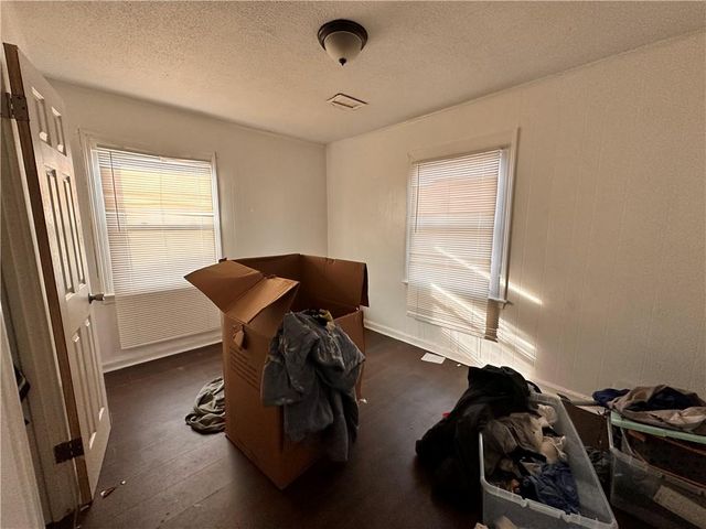 8009 Park Avenue, Kansas City, MO 64132