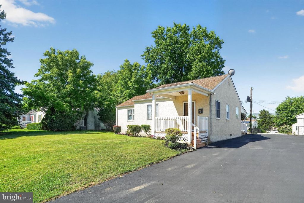 137 WALKER LN, King Of Prussia, PA 19406