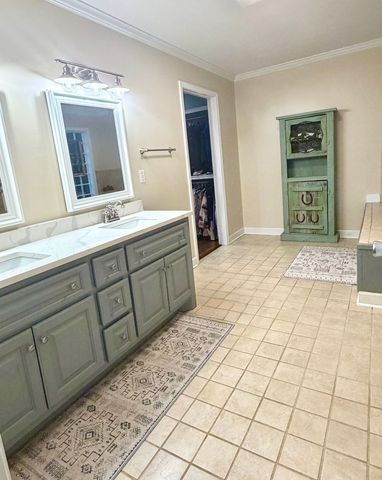 1198 Ed Sanders Rd, Lynchburg, TN 37352
