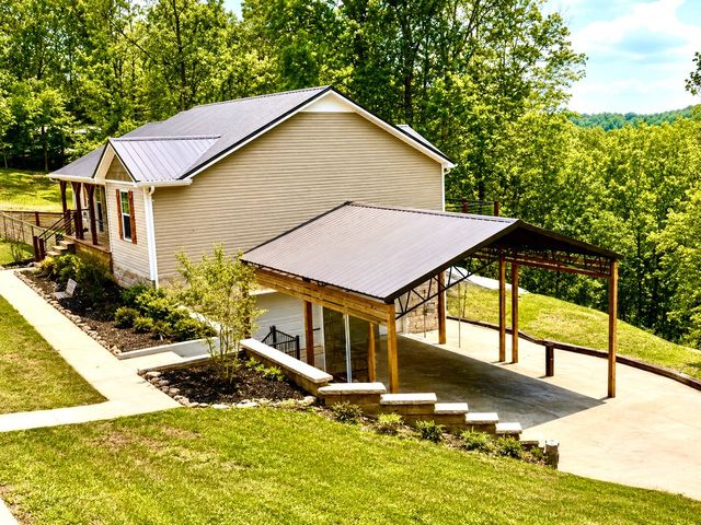 1198 Ed Sanders Rd, Lynchburg, TN 37352