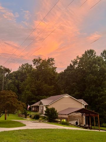 1198 Ed Sanders Rd, Lynchburg, TN 37352