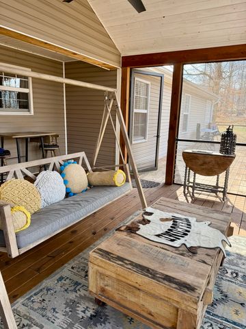 1198 Ed Sanders Rd, Lynchburg, TN 37352