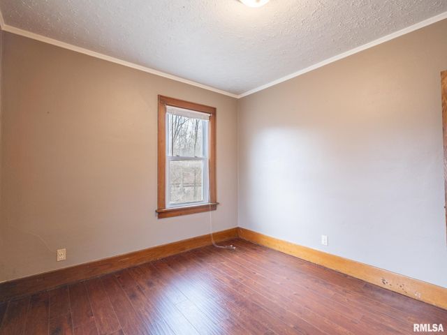 4110 W SOUTHPORT Road, Peoria, IL 61615