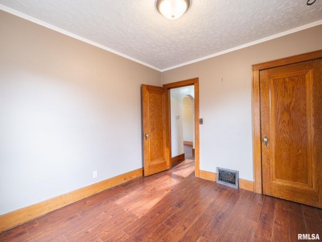 4110 W SOUTHPORT Road, Peoria, IL 61615