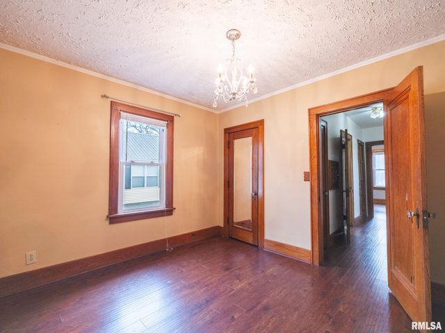 4110 W SOUTHPORT Road, Peoria, IL 61615