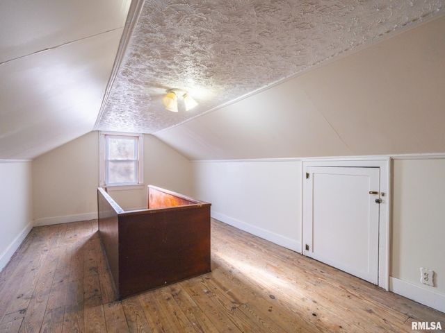 4110 W SOUTHPORT Road, Peoria, IL 61615