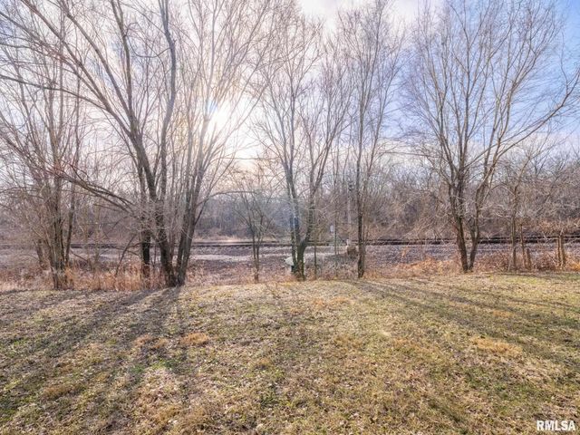 4110 W SOUTHPORT Road, Peoria, IL 61615