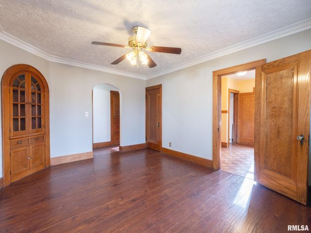 4110 W SOUTHPORT Road, Peoria, IL 61615