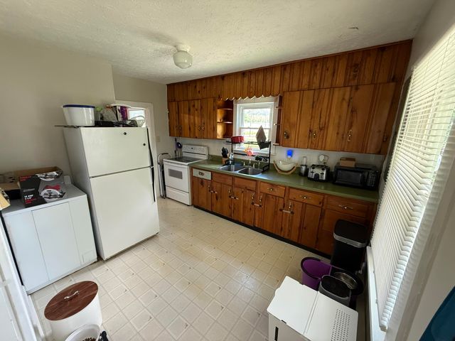 100 West Street, Brodhead, KY 40409
