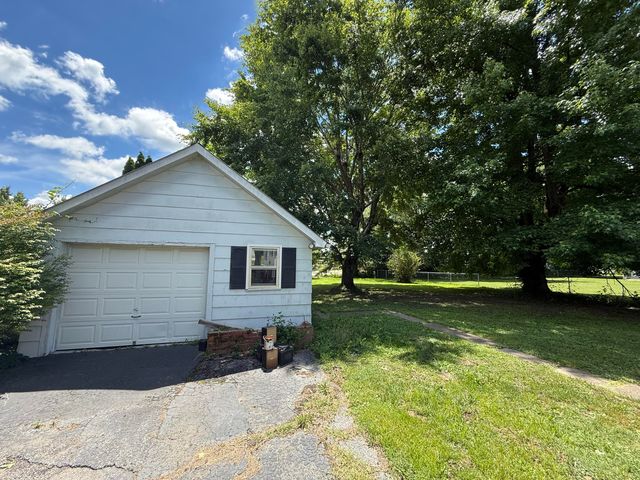 100 West Street, Brodhead, KY 40409