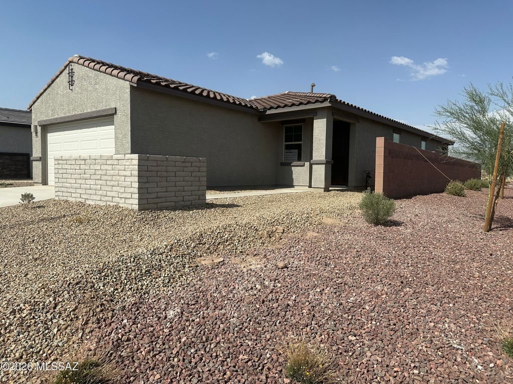 12688 N Fire Brand Street, Marana, AZ 85658