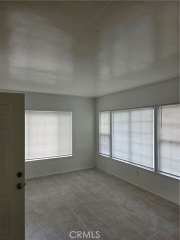 1543 N Lugo, San Bernardino, CA 92404