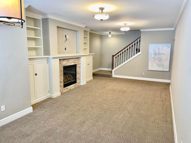 1017 Fox Knoll Drive SW, Rochester, MN 55902