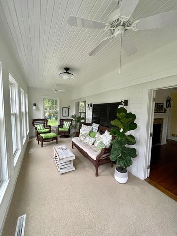 1017 Fox Knoll Drive SW, Rochester, MN 55902