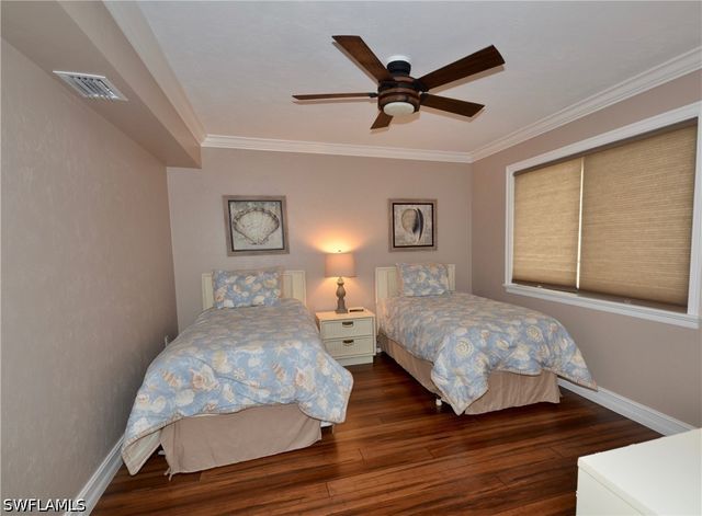 10851 Gulf Shore DR 1402, Naples, FL 34108