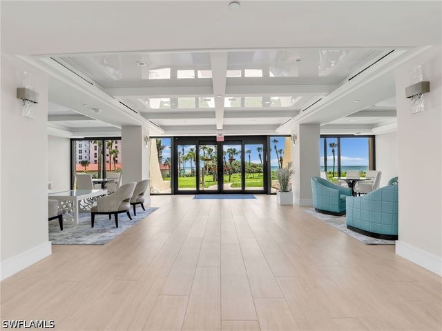 10851 Gulf Shore DR 1402, Naples, FL 34108