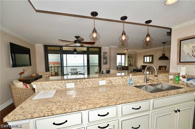 10851 Gulf Shore DR 1402, Naples, FL 34108