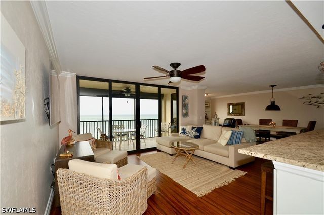 10851 Gulf Shore DR 1402, Naples, FL 34108