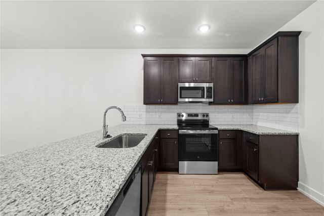 618 Campus Street, Troy, TX 76579