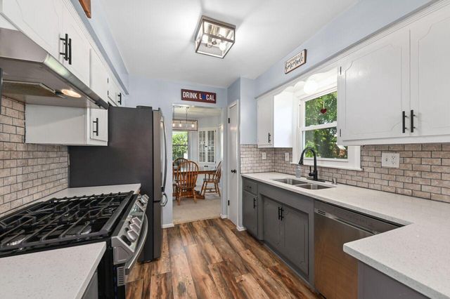 W173N8436 Robert AVENUE, Menomonee Falls, WI 53051